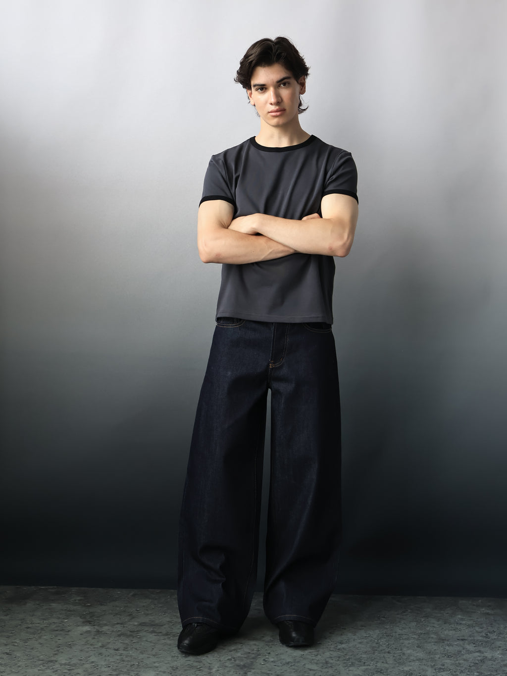 Fyredwrld ringer tees black